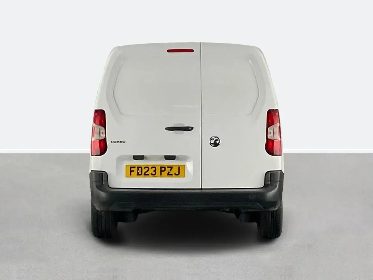 Begagnad Vauxhall Combo 100 HK (73 kW) 2023 Vit Van