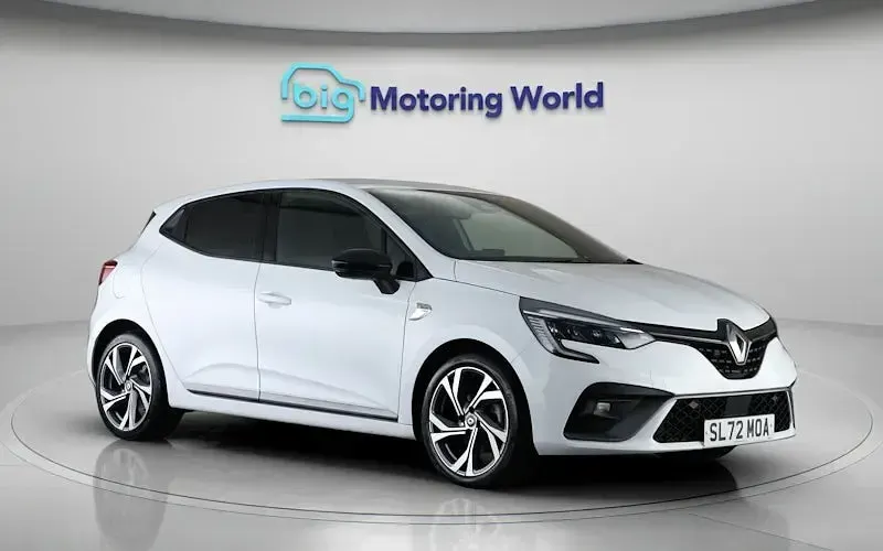 Used Renault Clio RS Line 145 HP (106 kW) 2022 White Hatchback