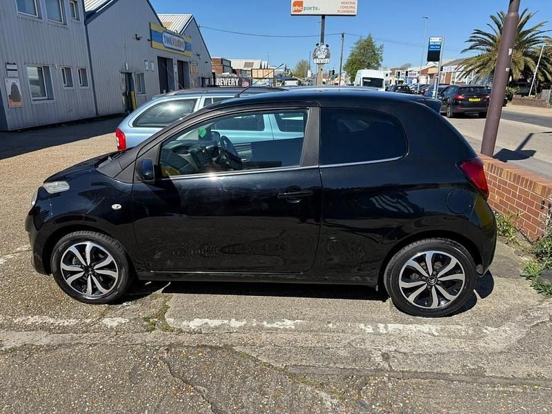 Usado Citroën C1 Flair 82 CV (60 kW) 2016 Negro Utilitario