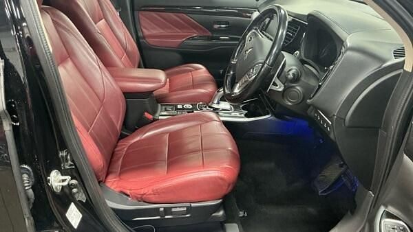 Used Mitsubishi Outlander P-HEV 2017 Black SUV