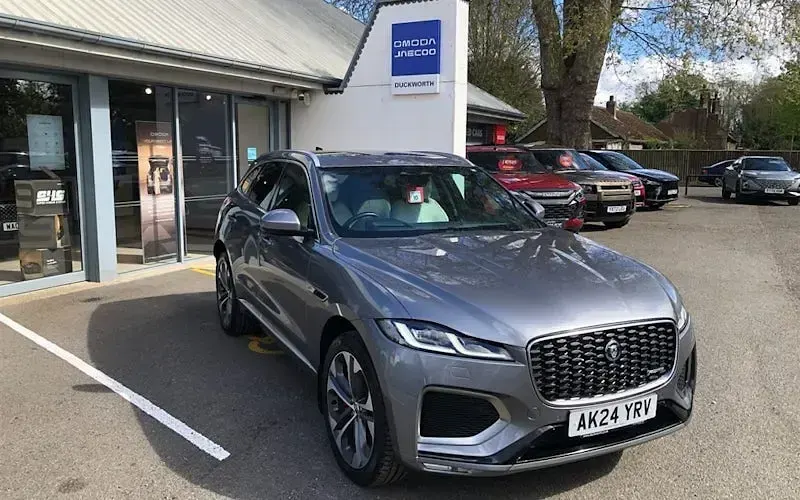 Used Jaguar F-Pace R-Dynamic 300 HP (220 kW) 2024 SUV
