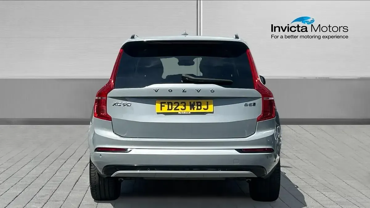 Used Volvo XC90 Plus 250 HP (183 kW) 2023 Grey SUV
