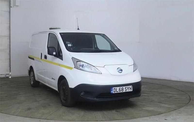 Used Nissan e-NV200 Acenta 80 kW (109 HP) 2019 White MPV