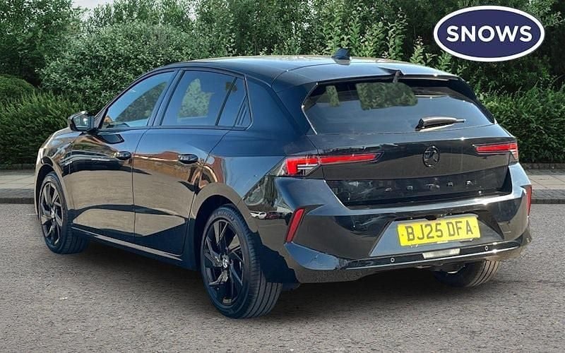 Used Vauxhall Astra 131 HP (96 kW) 2025 Black Hatchback