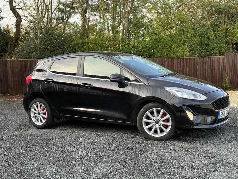 Used Ford Fiesta Titanium 100 HP (73 kW) 2018 Black Hatchback