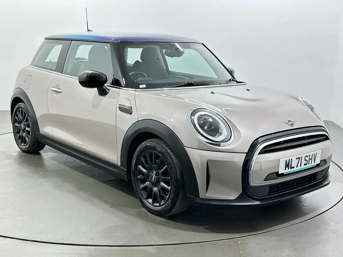 Used Mini Cooper Classic 136 HP (100 kW) 2022 Hatchback