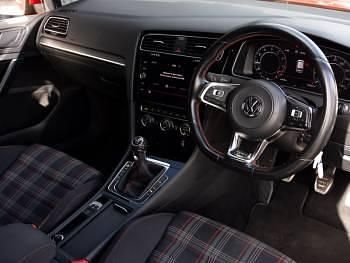 Used VW Golf VII GTI 230 HP (169 kW) 2018 Red Hatchback