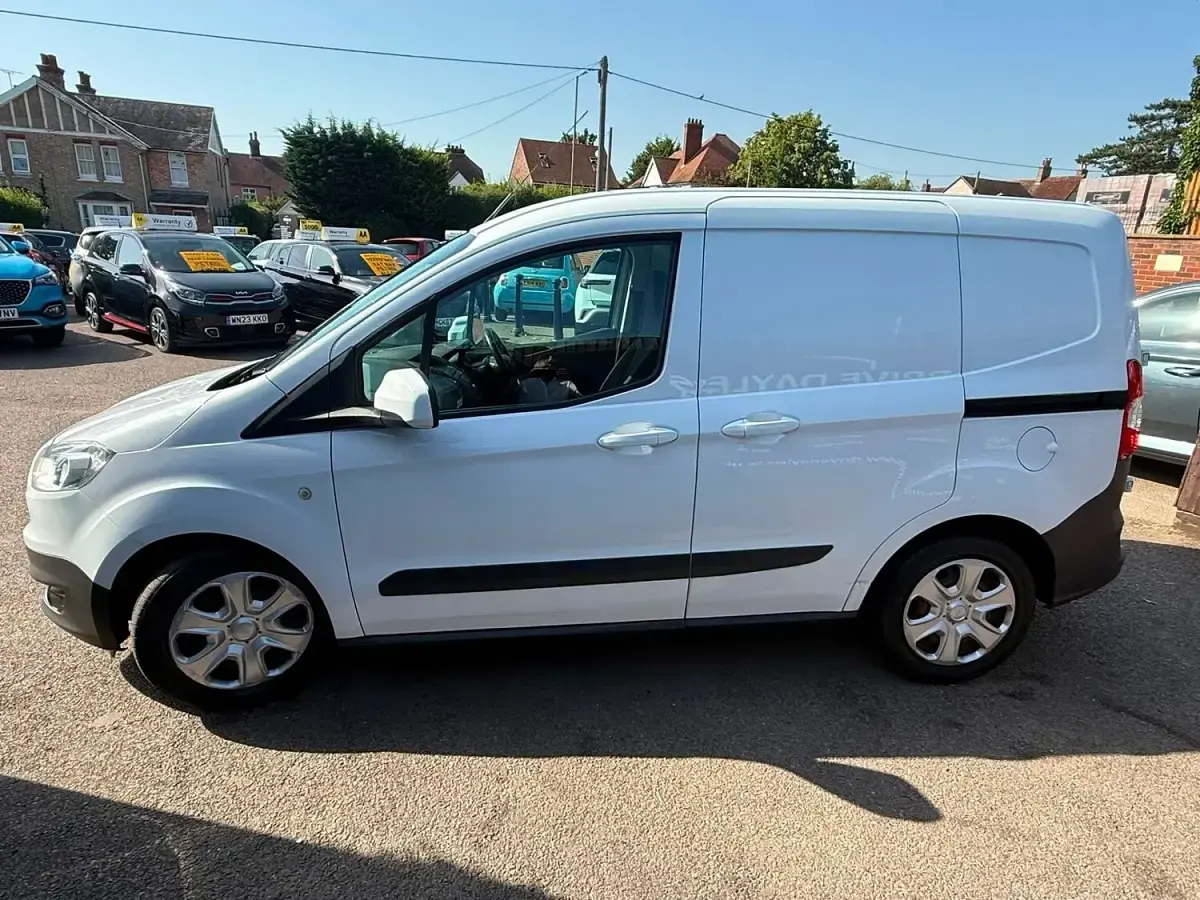 Used Ford Transit Trend 100 HP (73 kW) 2019 White Van