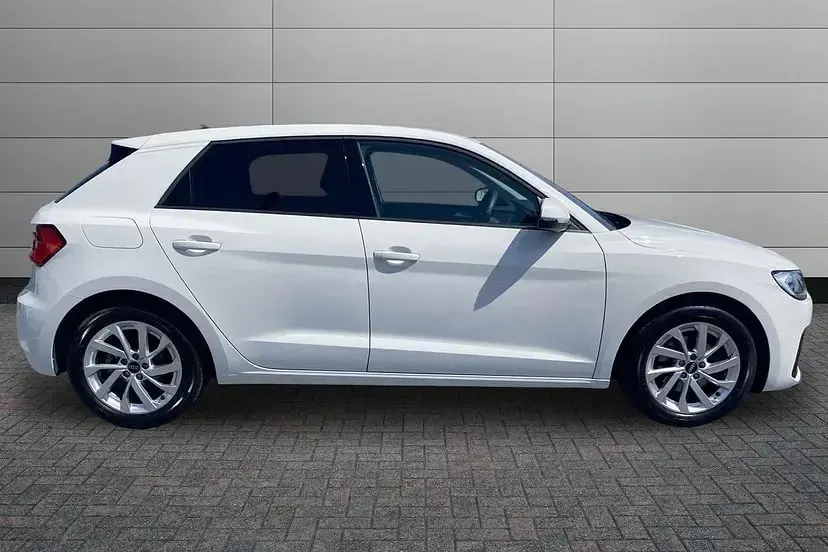 Used Audi A1 Sportback Sport 108 HP (79 kW) 2023 Shell white Hatchback