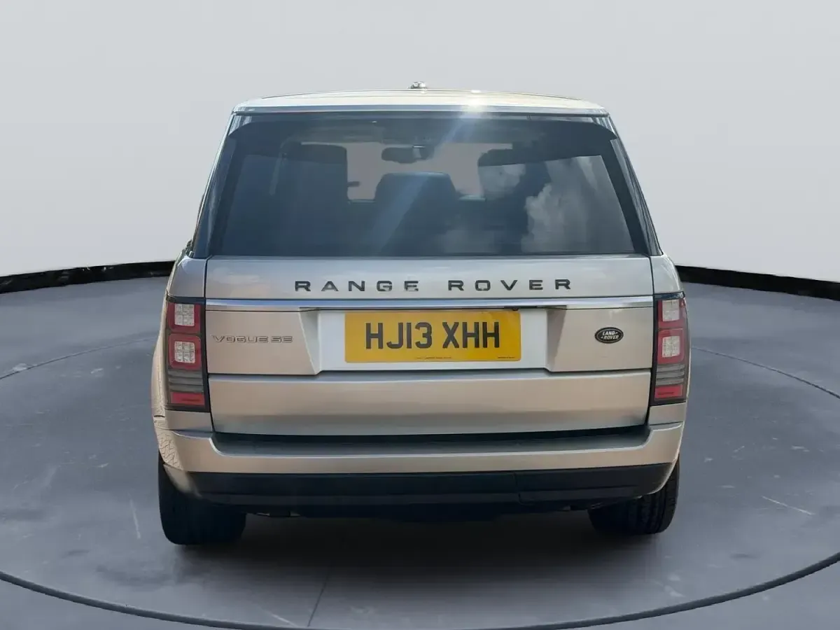 Used Land Rover Range Rover Vogue SE 306 HP (225 kW) 2013 Gold SUV