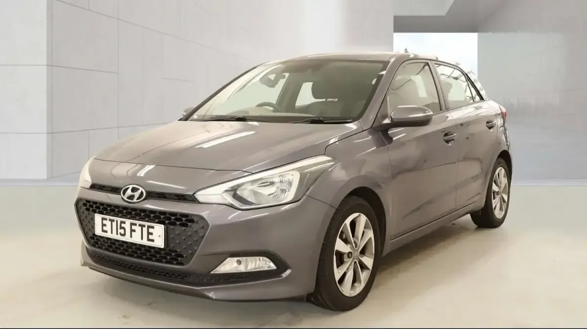 Used Hyundai i20 SE 84 HP (61 kW) 2015 Grey Hatchback