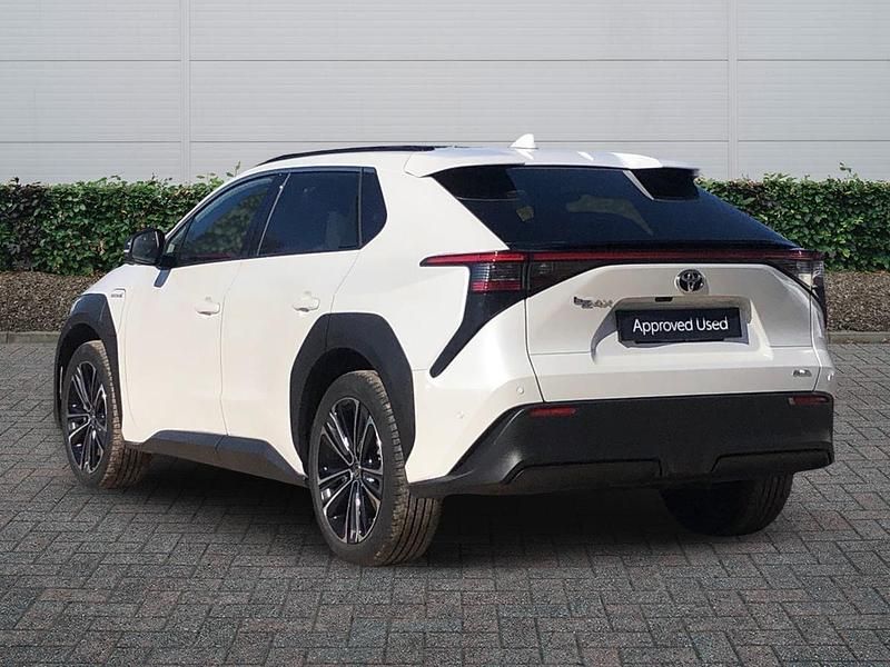 Used Toyota bZ4X Edition 252 kW (343 HP) 2024 White SUV