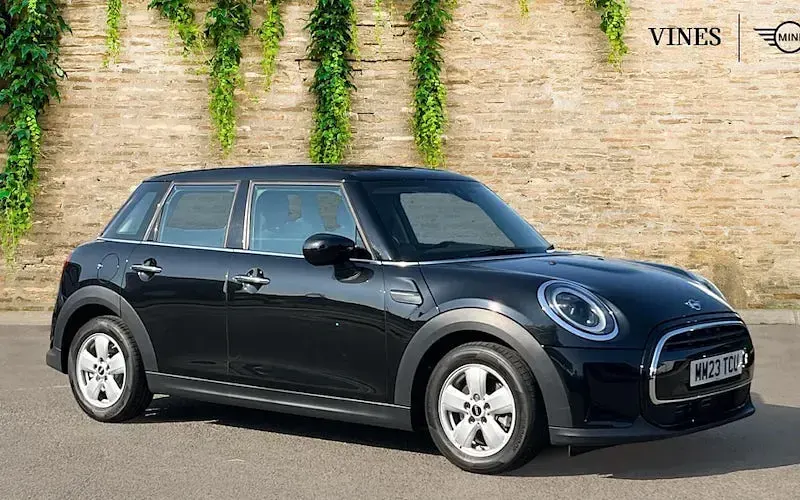 Used Mini Cooper Classic 136 HP (100 kW) 2023 Hatchback