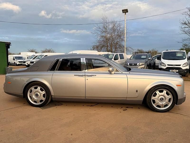 Used Rolls Royce Phantom 453 HP (333 kW) 2004 White Sedan