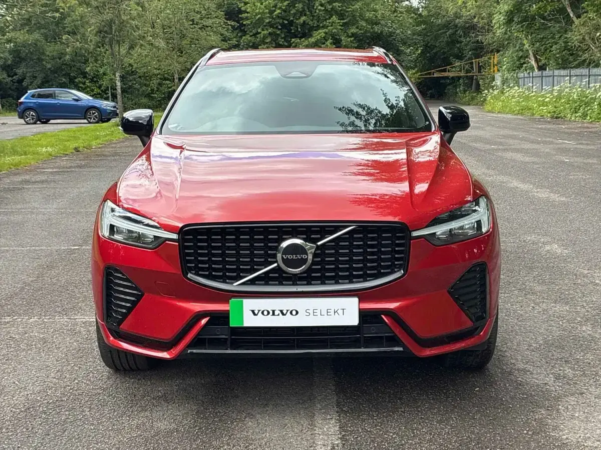 Used Volvo XC60 R-Design 2022 Red SUV