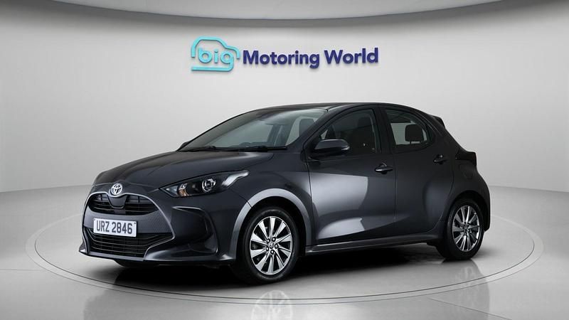 Used Toyota Yaris Hybrid 114 HP (83 kW) 2023 Grey Hatchback