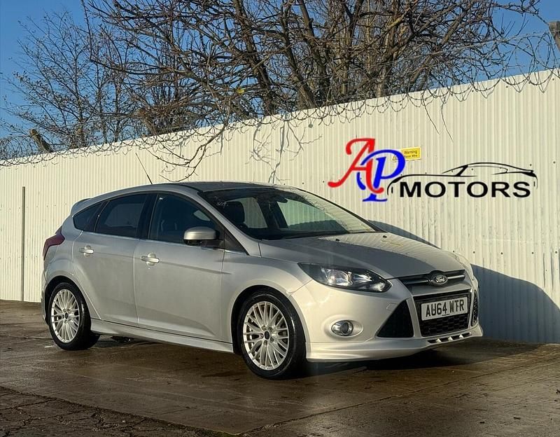 Silver Used 2014 Ford Focus Zetec Hatchback | £2,495 (Good price) - Image 1/4