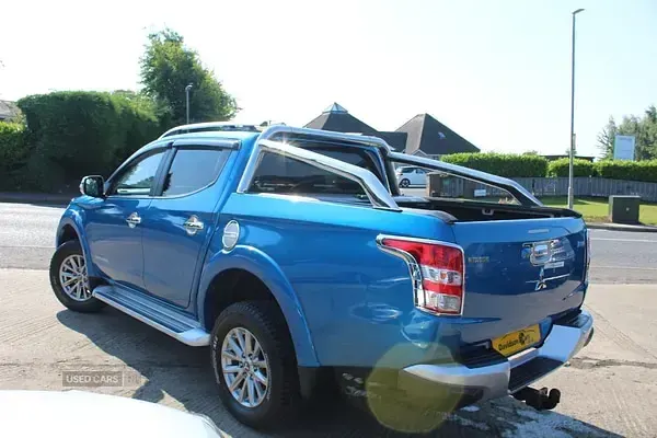 Used Mitsubishi L200 181 HP (133 kW) 2016 Blue Pickup