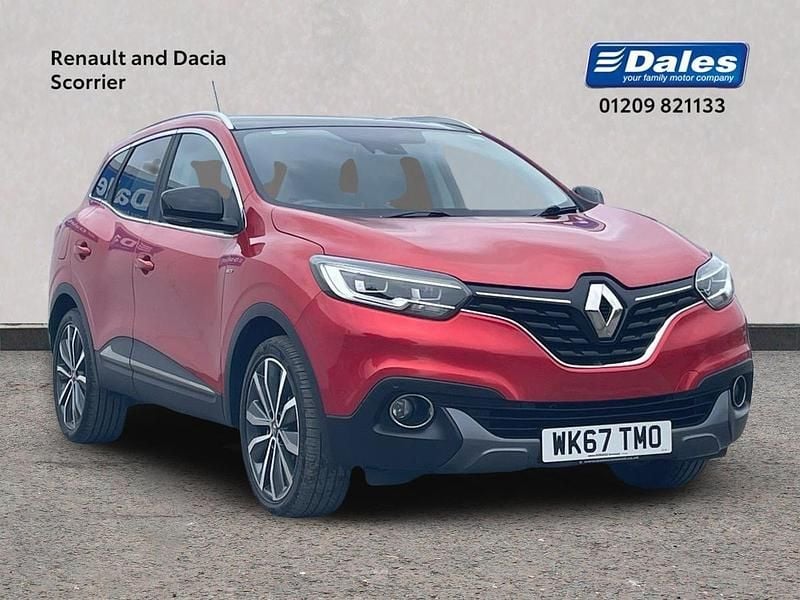 Special metallic flame red Used 2017 Renault Kadjar Signature SUV | £12,000 (Expensive) - Image 1/4