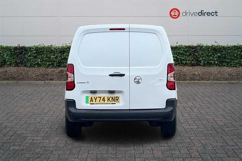 Used Vauxhall Combo 100 kW (136 HP) 2024 White MPV