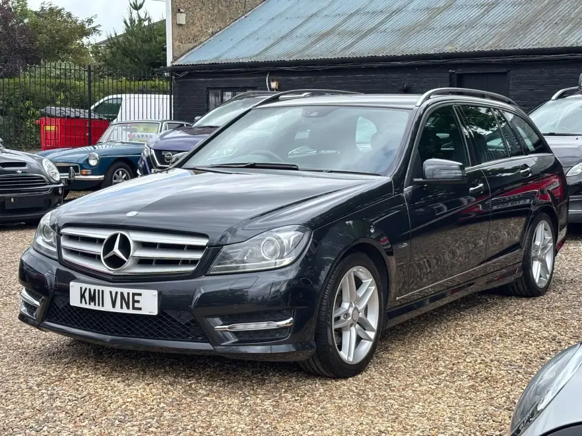 Second-hand Mercedes C220 2011 Negru Break