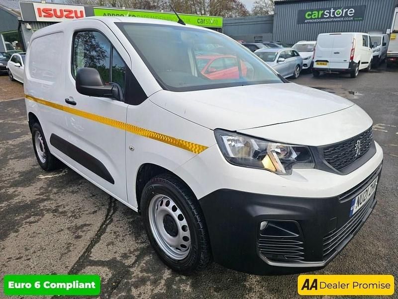 Used Peugeot Partner 2021 White MPV