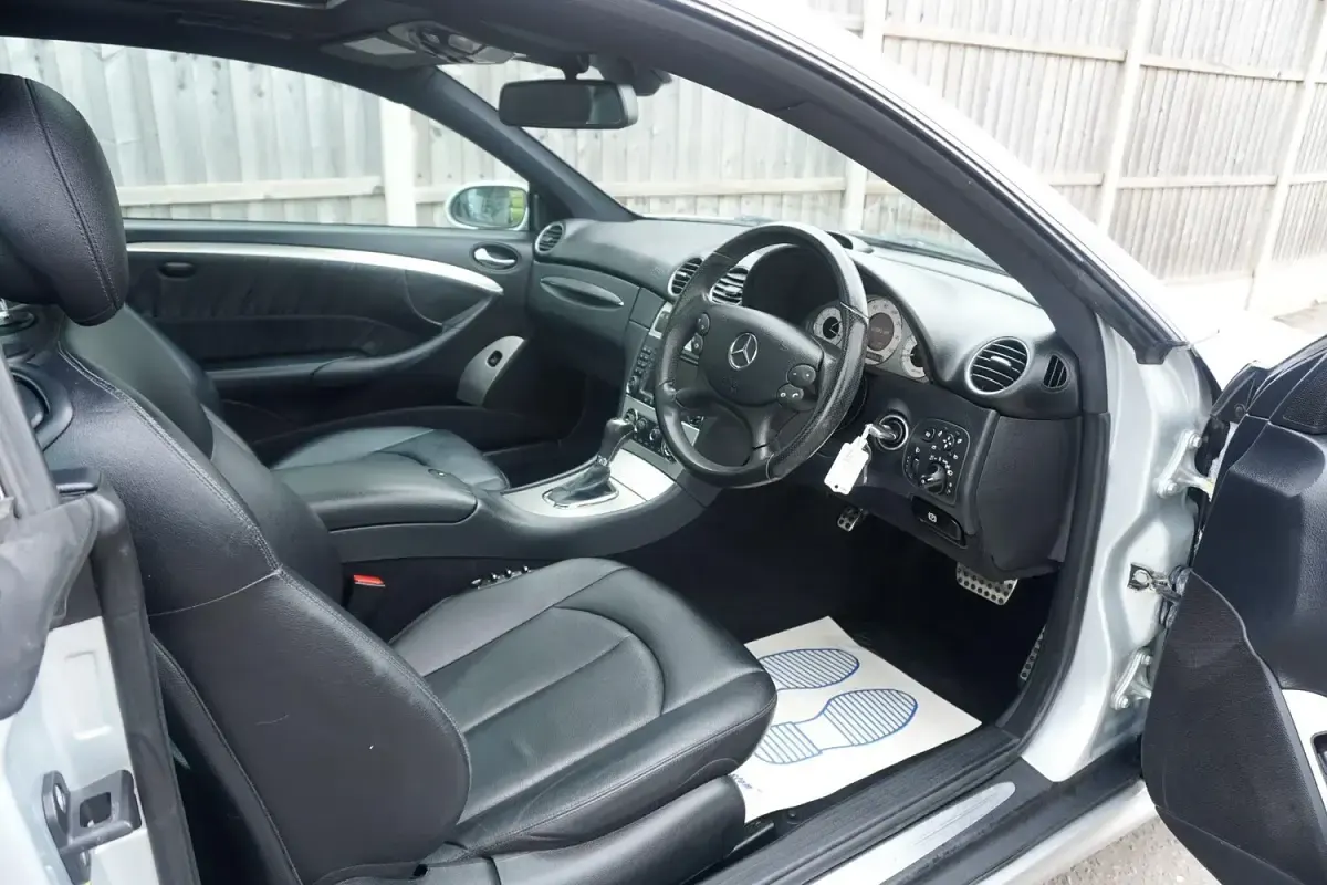 Used Mercedes CLK280 2009 Silver Coupe