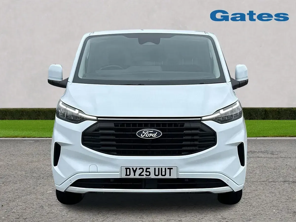 Usado Ford Transit Custom Limited 136 HP (100 kW) 2025 Branco Van