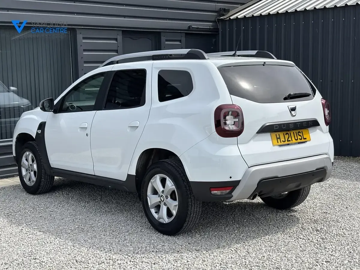 Used Dacia Duster Comfort 115 HP (84 kW) 2021 White SUV