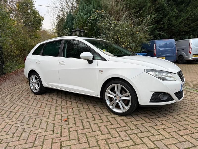 White Used 2010 Seat Ibiza ST Sport Estate | £1,250 (Good price) - Image 1/4