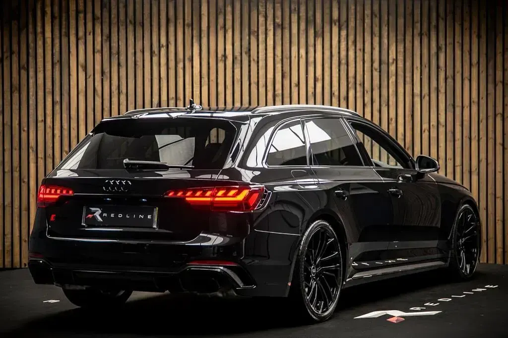 Used Audi RS4 Advanced 450 HP (330 kW) 2023 Black Estate