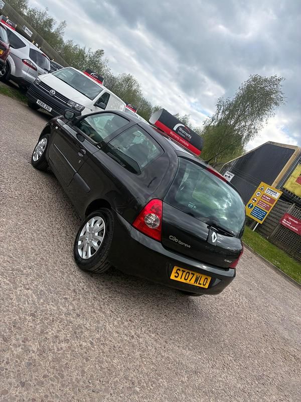 Usado Renault Clio II Campus 2007 Preto Citadino