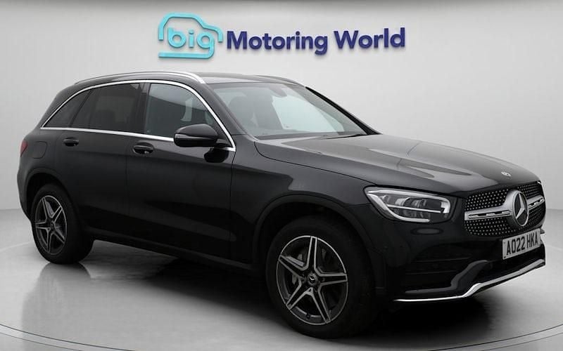 Used 2022 Mercedes GLC300e AMG line Estate | £28,300 (Good price) - Image 1/4
