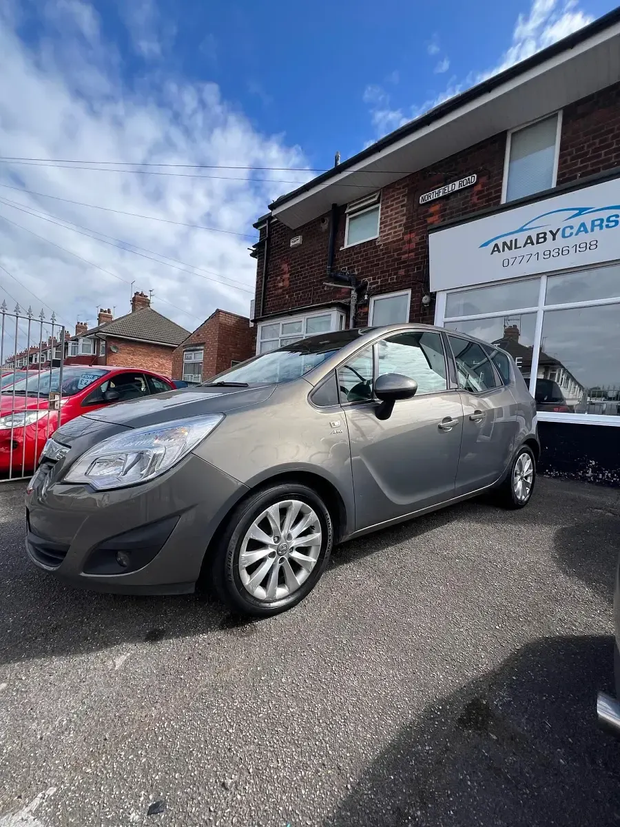 Used Vauxhall Meriva Active 2012 Brown MPV