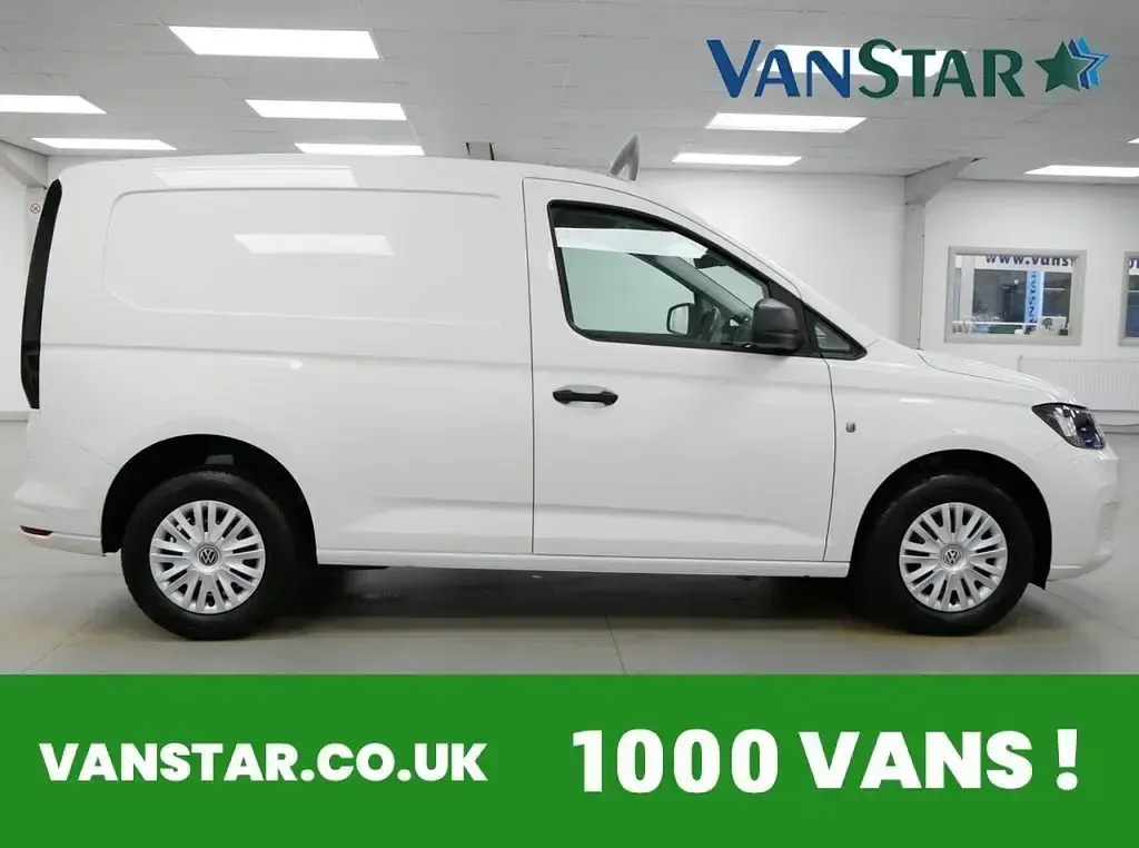 Usado VW Caddy 102 HP (75 kW) 2022 Branco Monovolume
