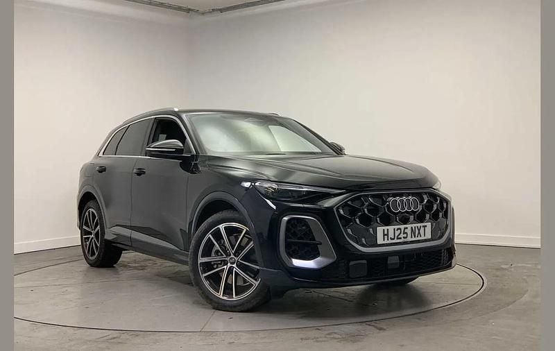 Black Used 2025 Audi Q5 Advanced SUV | £52,400 (Expensive) - Image 1/4