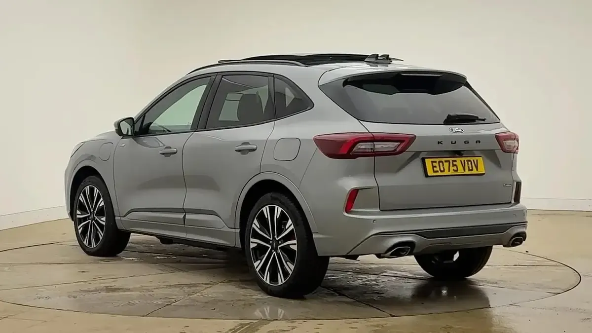 Used Ford Kuga ST-Line X 243 HP (178 kW) 2025 Solar silver (metallic) SUV