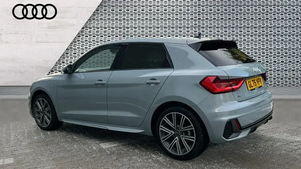 Ny Audi A1 S-Line 150 HK (110 kW) 2025 Grå SUV
