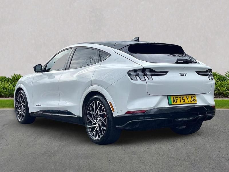 New Ford Mustang Extended Range 487 HP (358 kW) 2025 White Hatchback