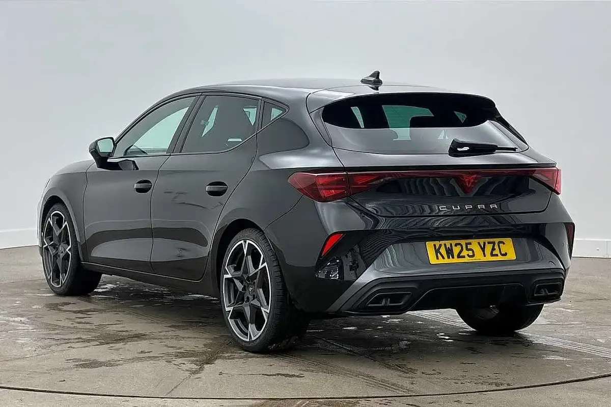 Used Cupra Leon 150 HP (110 kW) 2025 Black Hatchback
