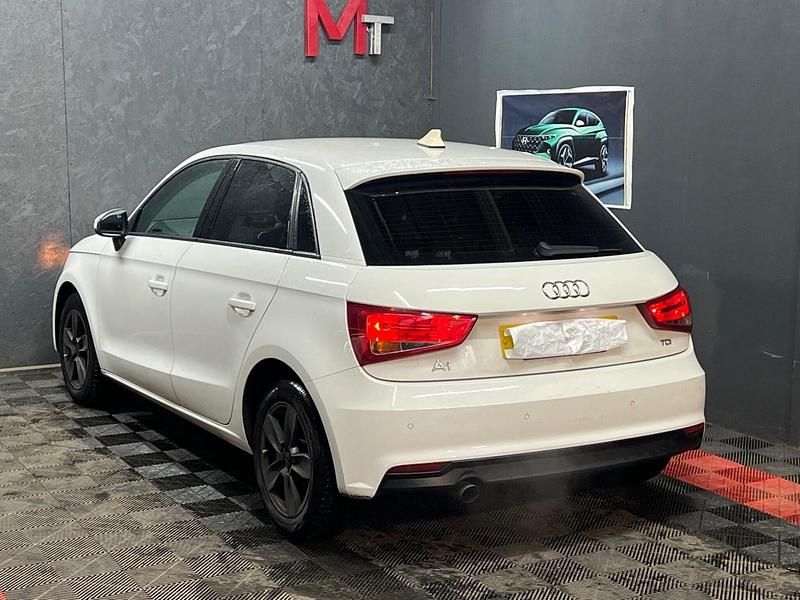 Used Audi A1 2017 White Hatchback