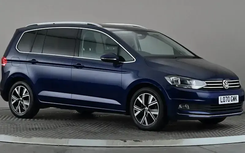 Used VW Touran SEL 150 HP (110 kW) 2025 MPV