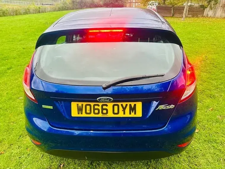 Used Ford Fiesta Zetec 100 HP (73 kW) 2017 Blue Hatchback