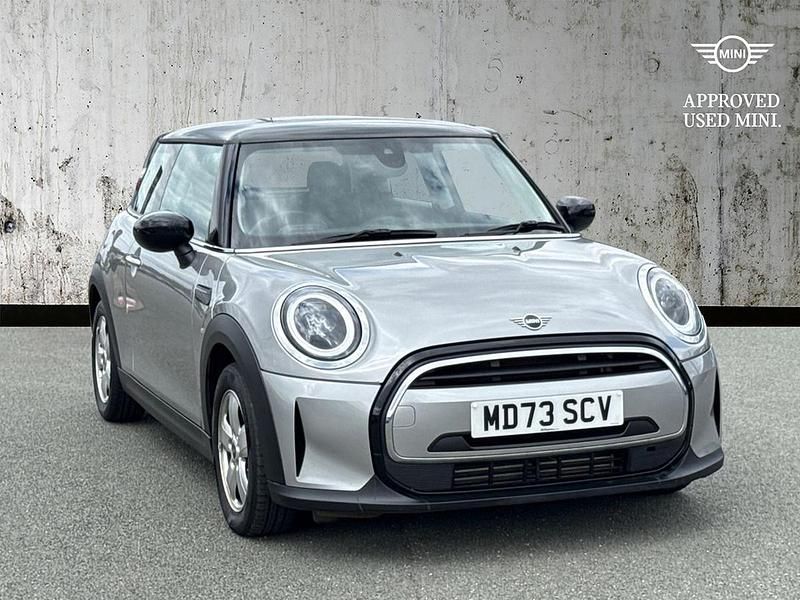 Silver Used 2023 Mini Cooper Classic Hatchback | £18,598 (Good price) - Image 1/4