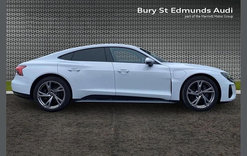 Used Audi e-tron GT quattro Comfort 384 kW (523 HP) 2023 Grey Sedan