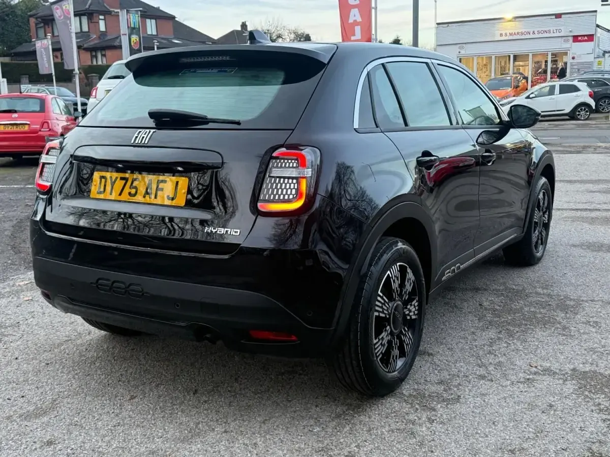 Used Fiat 600 S 98 HP (72 kW) 2025 Black SUV