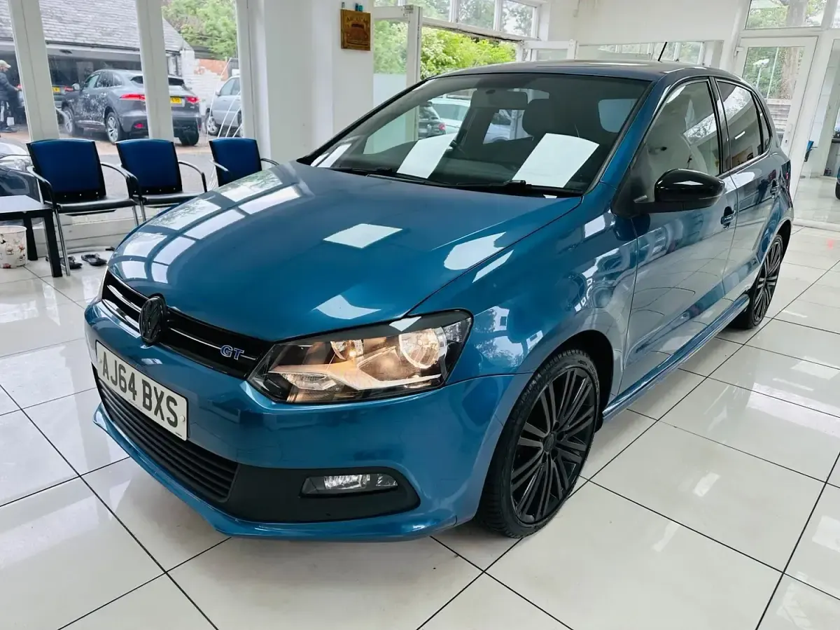 Begagnad VW Polo BlueGT 2015 Blå Halvkombi