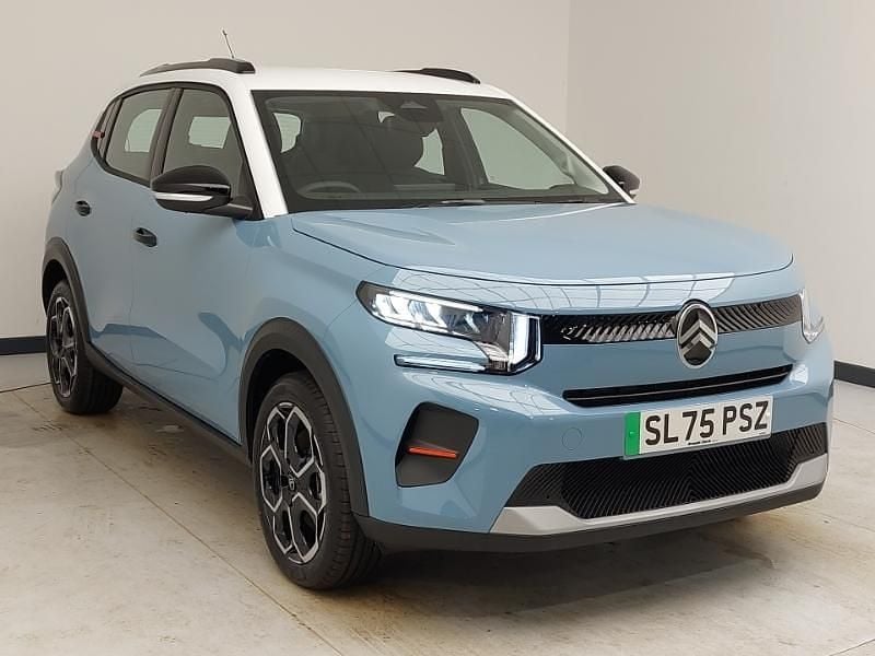 Blue New 2025 Citroën e-C3 Hatchback | £17,998 (Good price) - Image 1/4