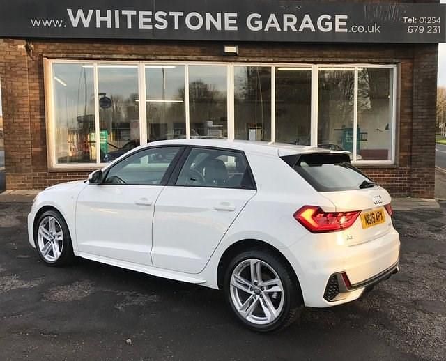 Used Audi A1 Sportback S-Line 150 HP (110 kW) 2019 White Hatchback