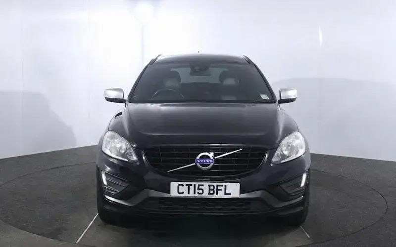 Used Volvo XC60 R-Design 190 HP (139 kW) 2017 SUV